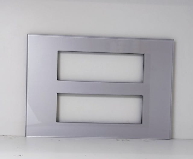 L&T Englaze 12 Module Silky Silver Glass Plate